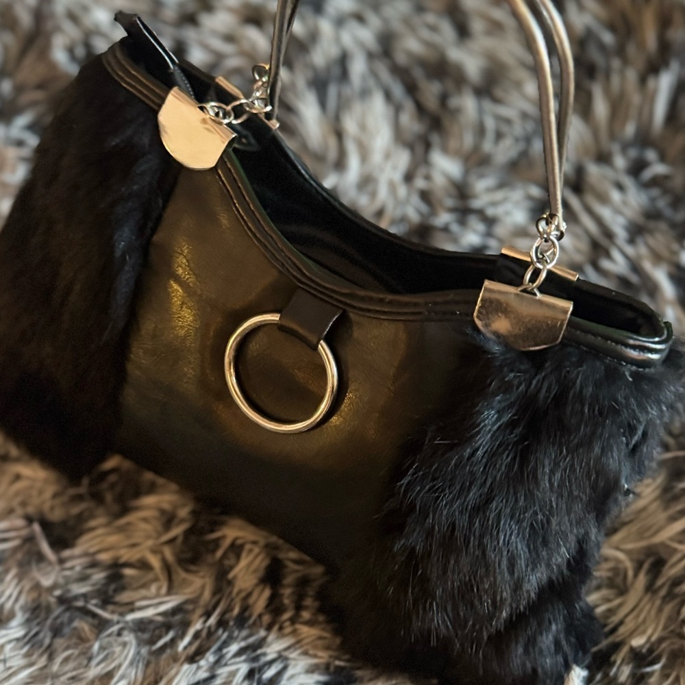 Women’s Retro Y2K Faux Fur Leather Metal Shoulder Bag​